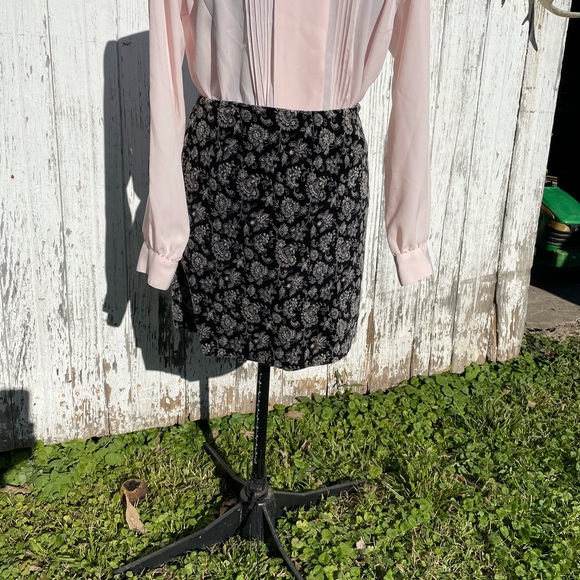 Velvet Esprit Mini Skirt - Picture 4 of 4